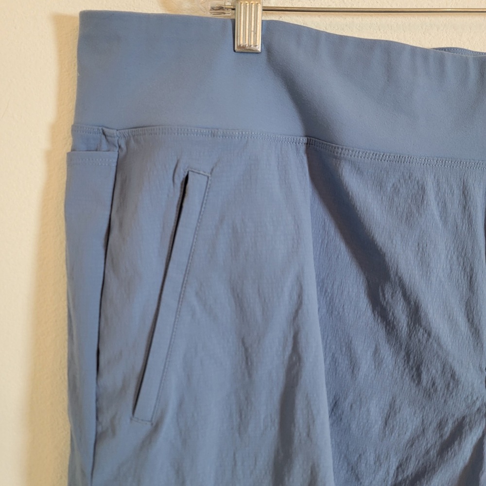 Athleta Trekkie North Short UPF 50 Sz 22 Gorp Granola Hiking Athletic NWT Blue - Picture 3 of 10